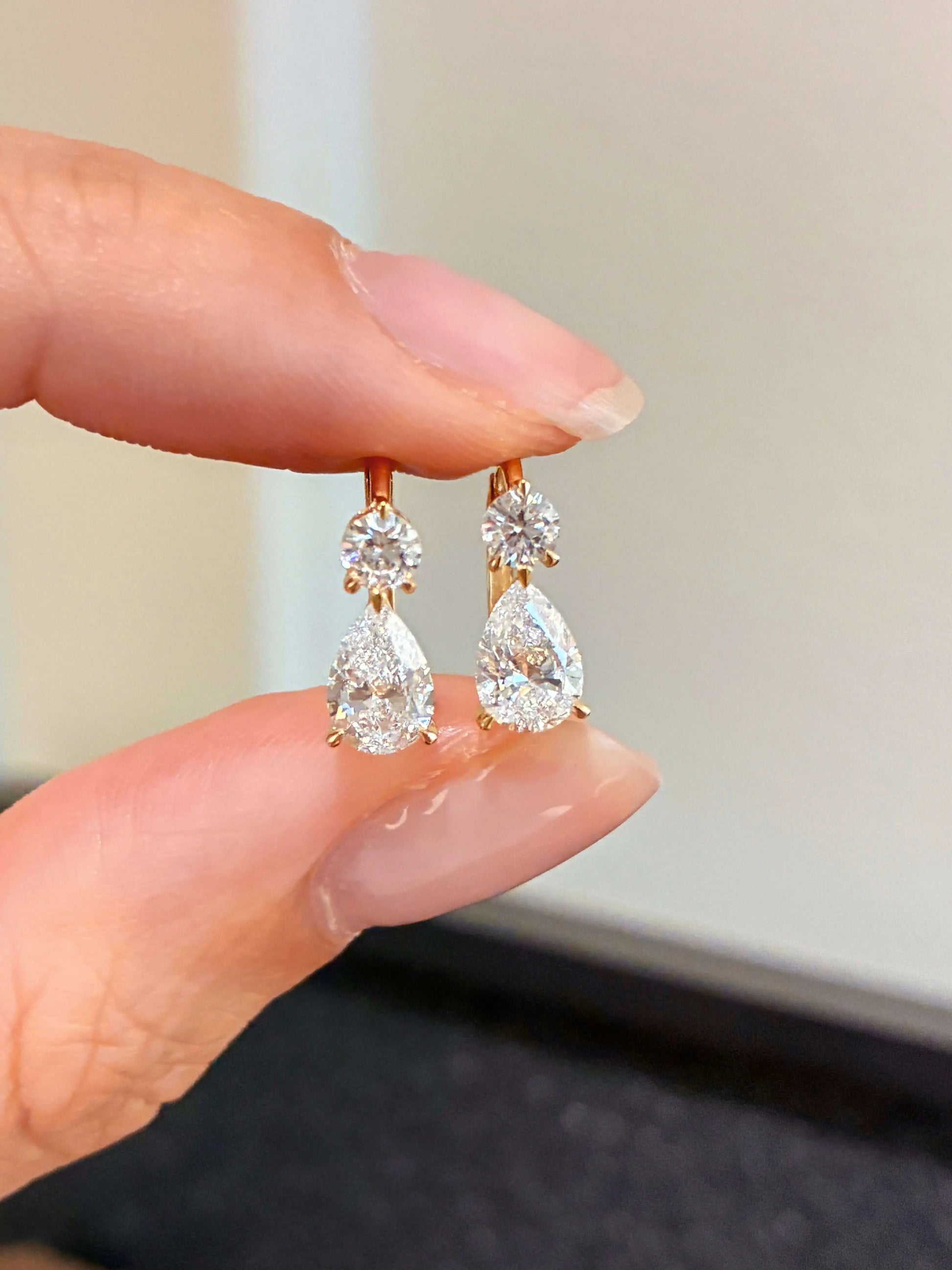 ペアシェイプ ダブルストーン フープピアス（ペア合計約1.3ct）