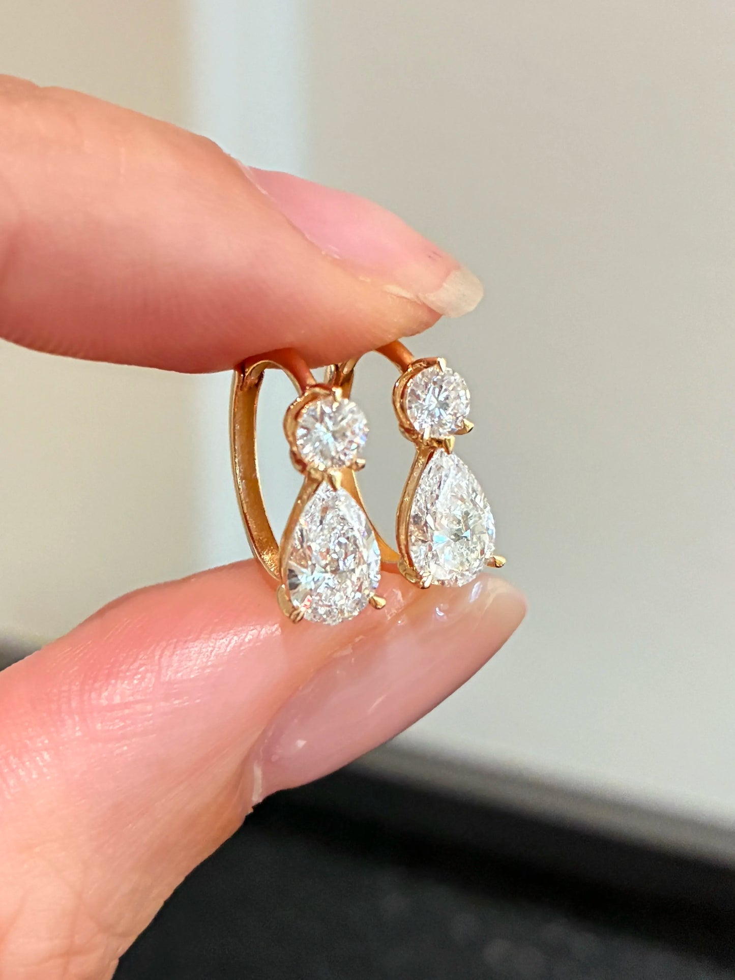 ペアシェイプ ダブルストーン フープピアス（ペア合計約1.3ct）