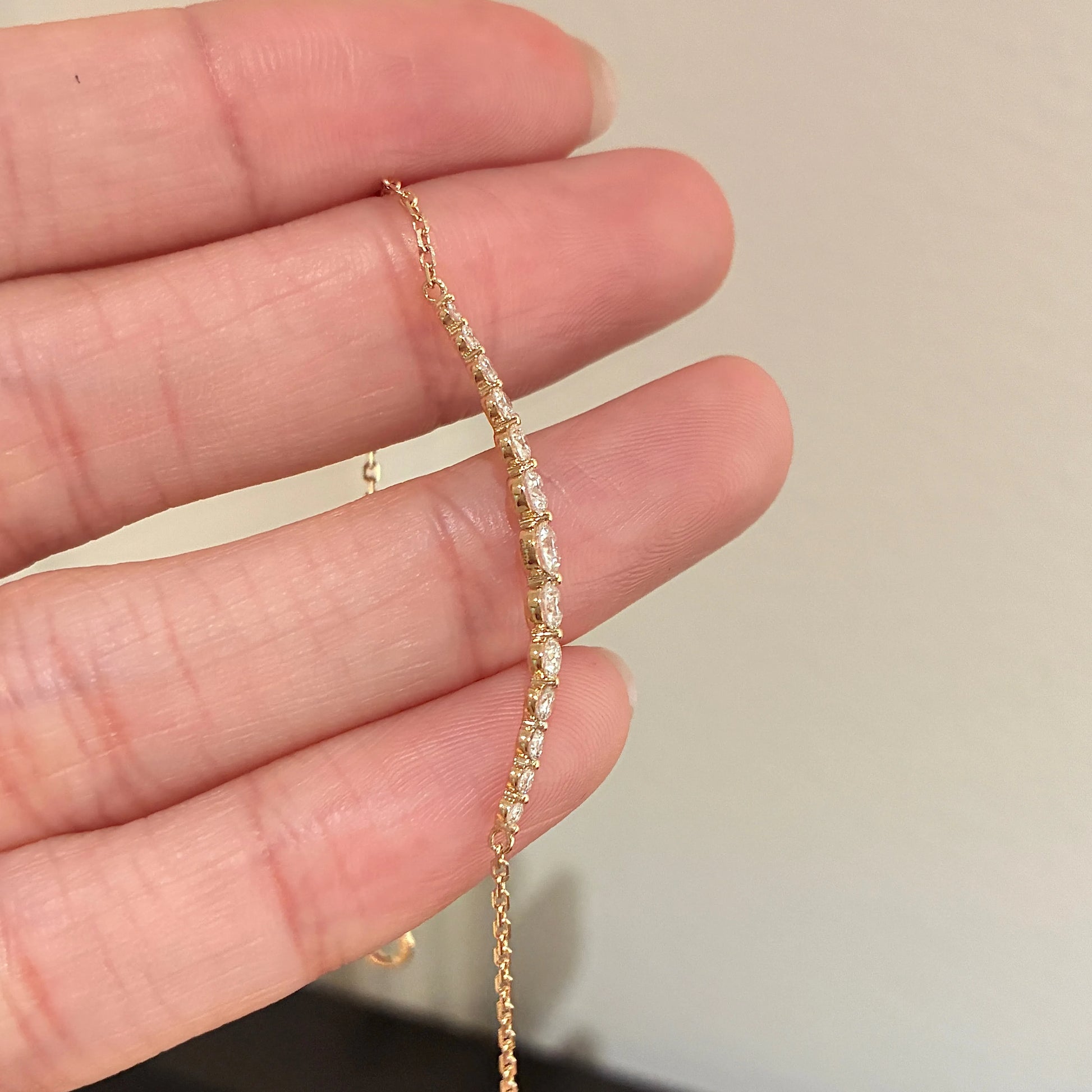 グラデーション スマイル ダイヤモンドブレスレット（合計約0.5ct）