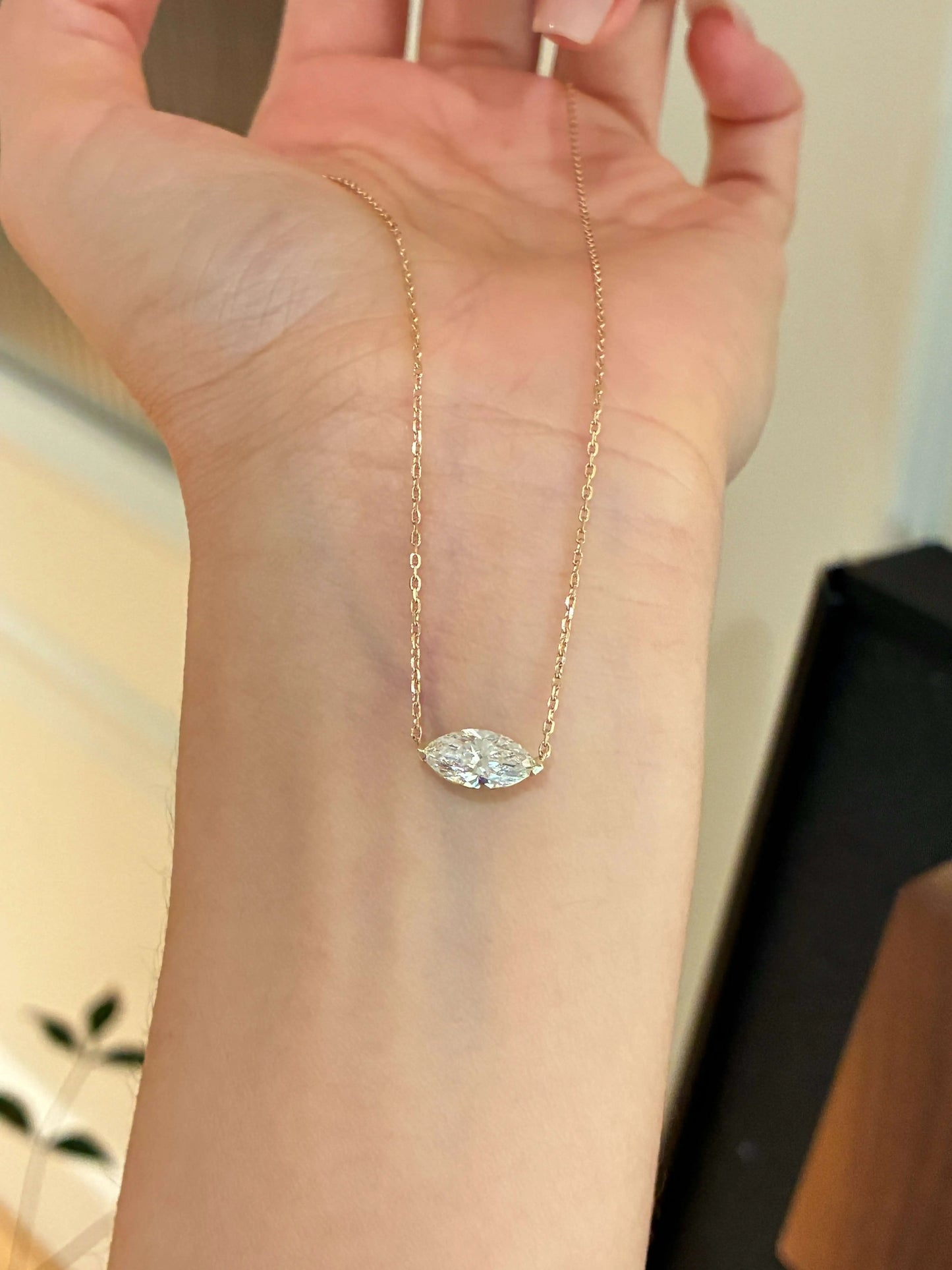 マーキスカット ソリティア ダイヤモンドネックレス（1.0ct）