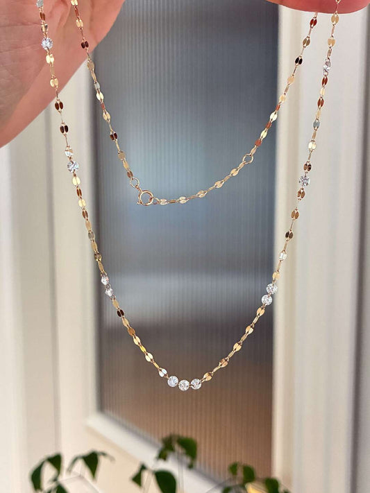 リップモチーフ ダイヤモンドネックレス