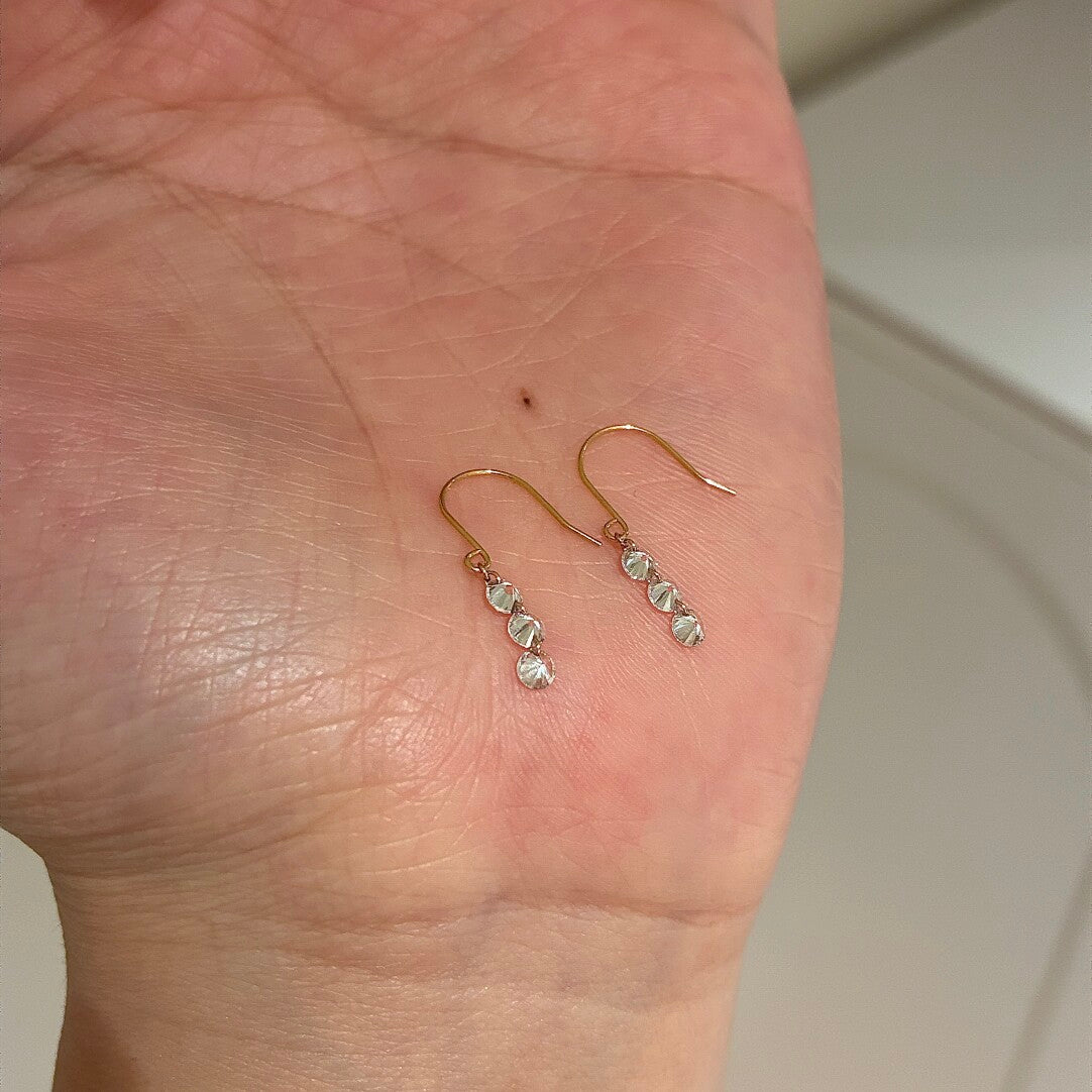 スリーストーン フックピアス